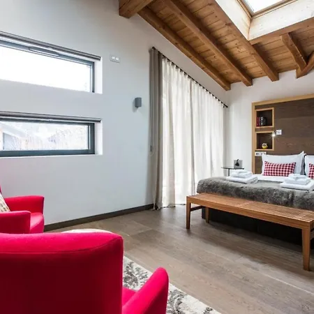 5br Beautiful With Exceptional Facilities Villa *